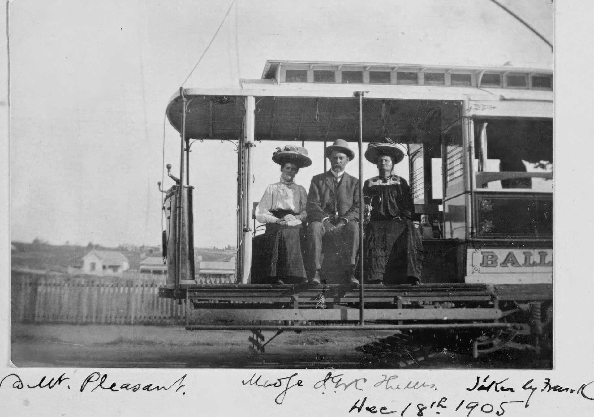 Photo: J. G. Roberts family album, State Library of Victoria.