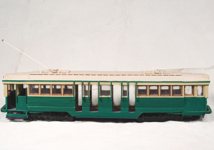 SEC Maximum Traction tram