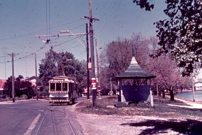 No. 31 at the View Point terminus - note the signal on the pole alongside the tram and the cancelling contactor.